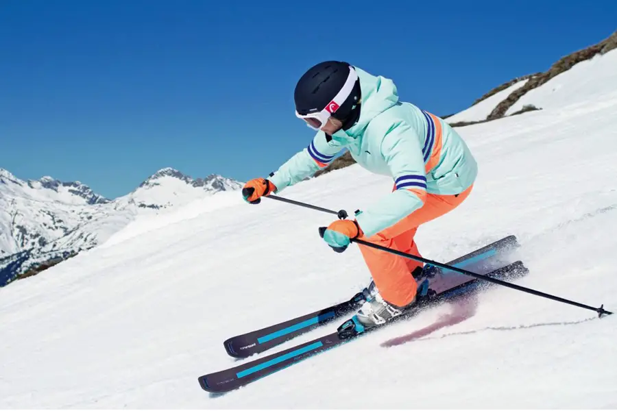 Ski перевод. Skiing. Горные лыжи women Wallpaper. Go Skiing. Ski fahren немецкий
